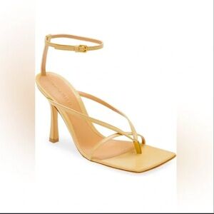 Bottega Veneta Stretch Lounge  Napa Cane Sugar  Sandals.  Size 36